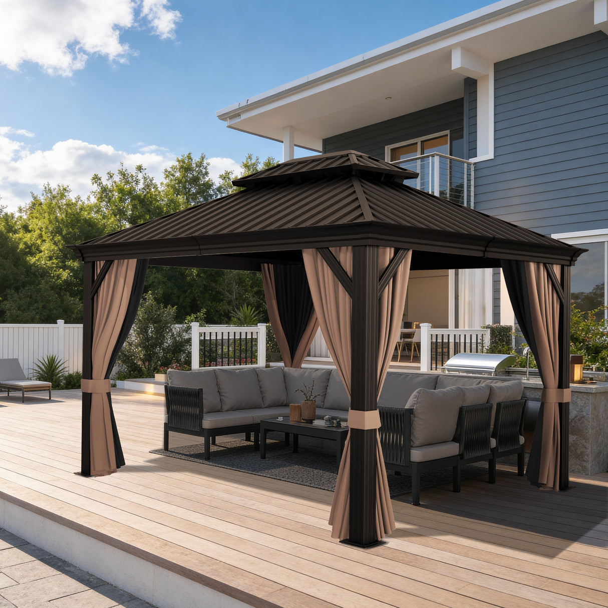 Patioslife Luxury Haven Hardtop-Pavillon aus Aluminium – 12x12 cm starke Pfosten, integrierte Entwässerung & doppelt belüftetes Dach mit Vorhängen